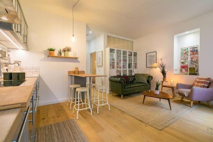 Le Tillot Dijon Luaran gambar